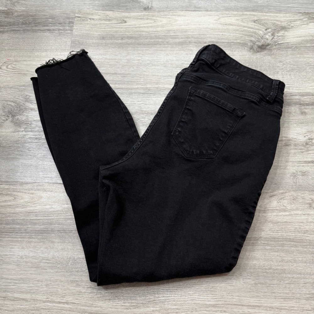 Old Navy Rockstar Black Distressed‎ Skinny Jeans Mid Rise Plus Size 16 Regular